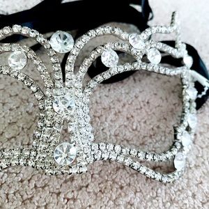 Cosplay rhinestone adjustable mask 💎 NWT